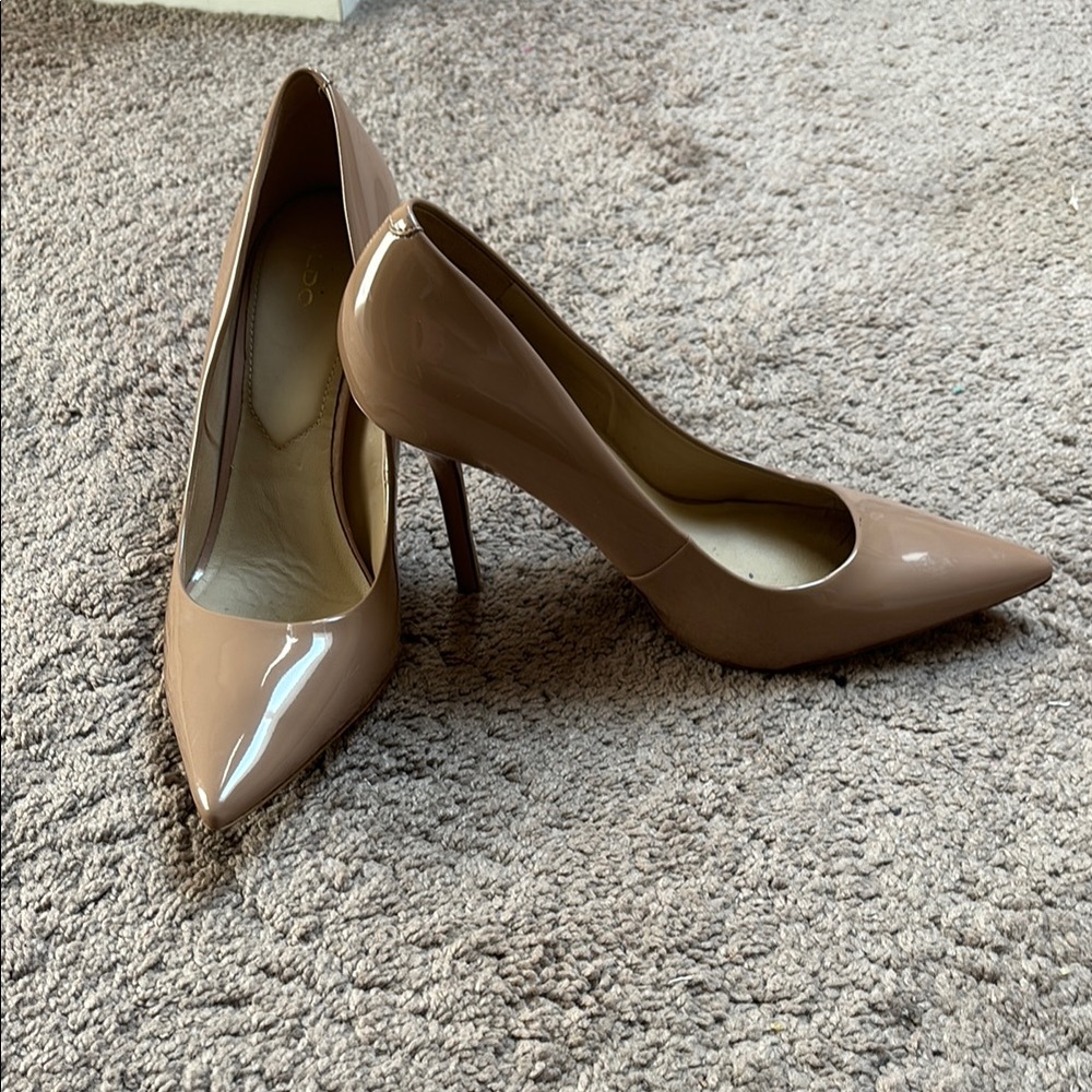 🦔 Classic Nude Pumps 🦔